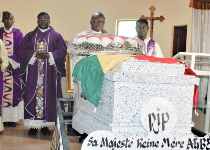 KLOTO | Yéviépé a conduit à sa dernière demeure sa Reine-mère Mama AGBENOWOBU II