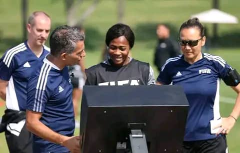 Football | «Je continuerai à porter haut les couleurs du Togo...», Vicentia Amedomé certifiée arbitre VAR par la FIFA et la CAF