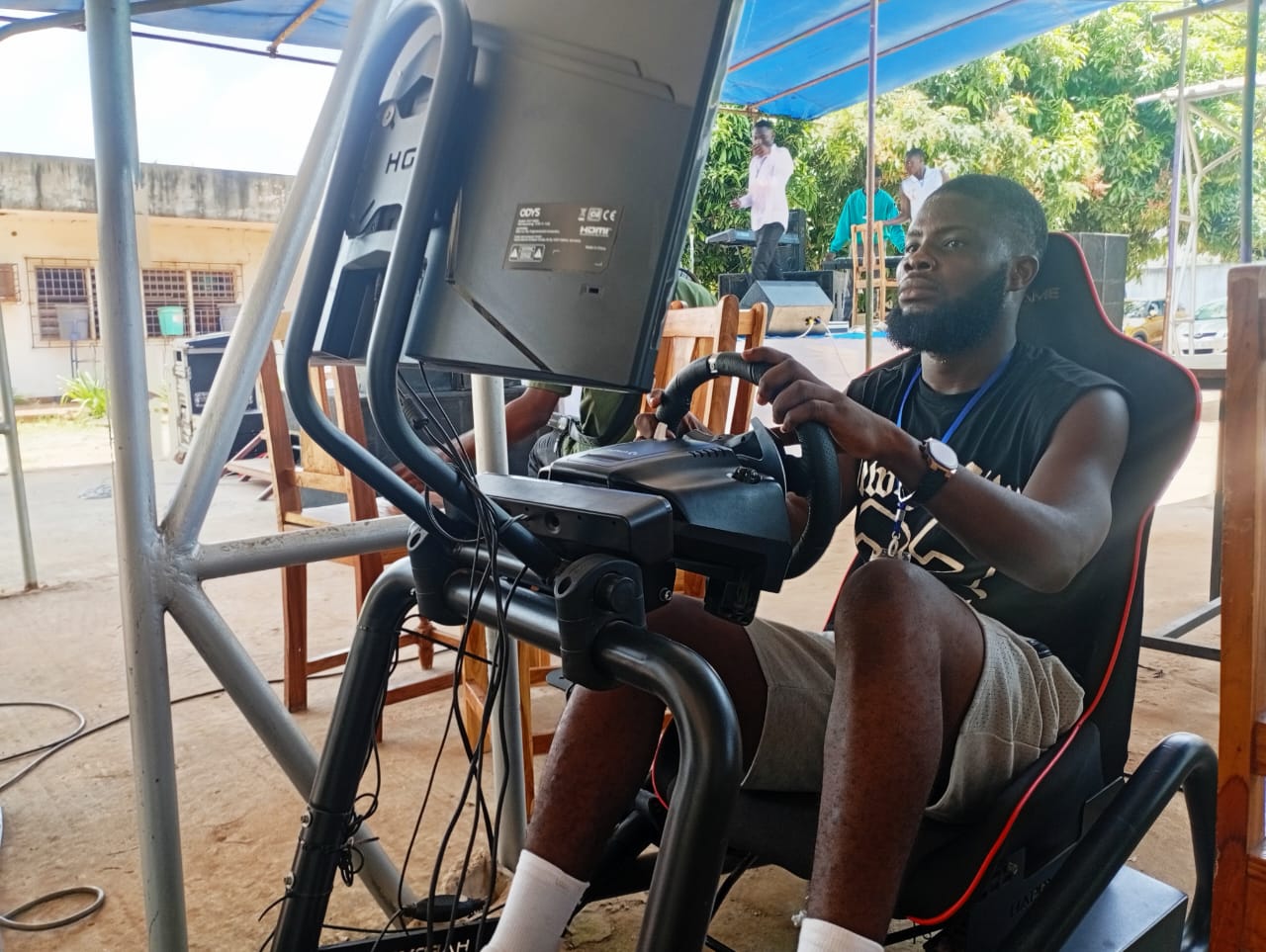 JPO IAI-Togo : Projecteurs sur un stand de gaming