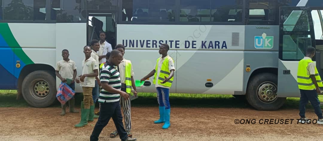 Image d'illustration d'un bus universitaire sur le campus de Kara